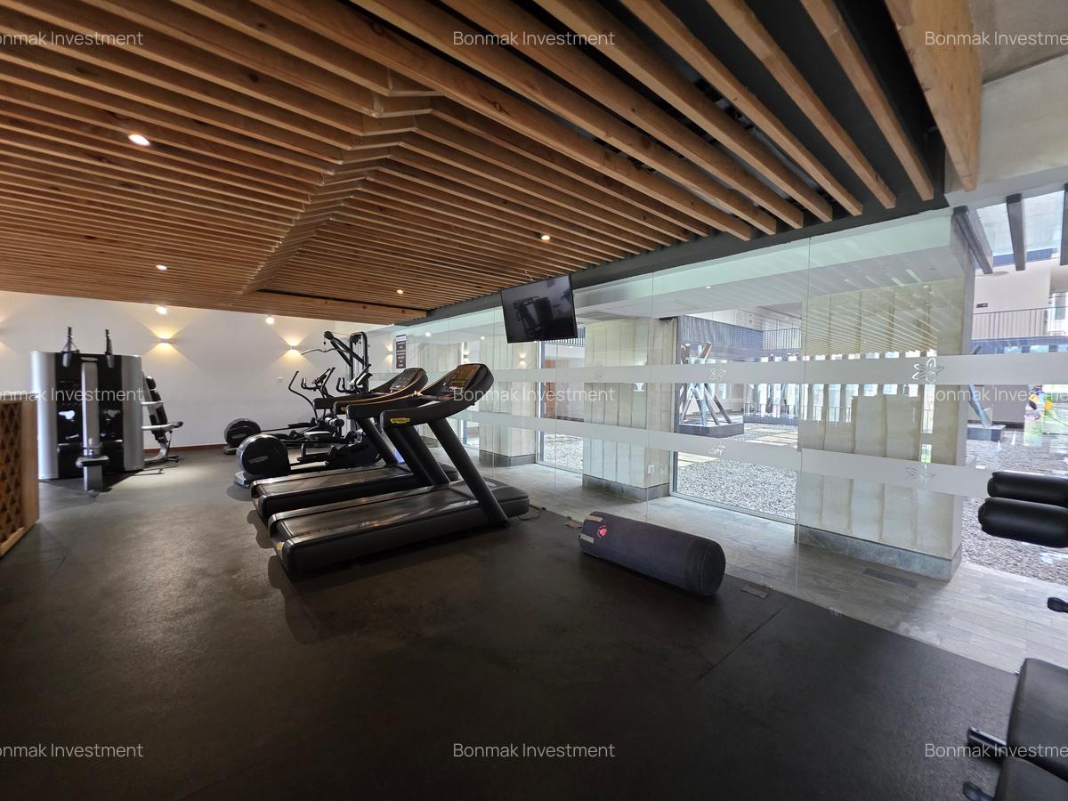 3 Bed Apartment with En Suite at Apartments - 20