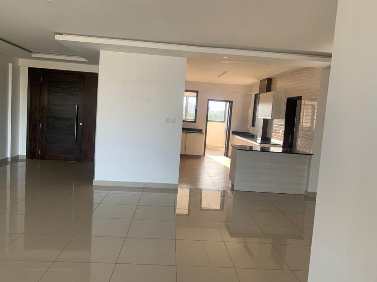 4 Bed Apartment with En Suite in General Mathenge - 2