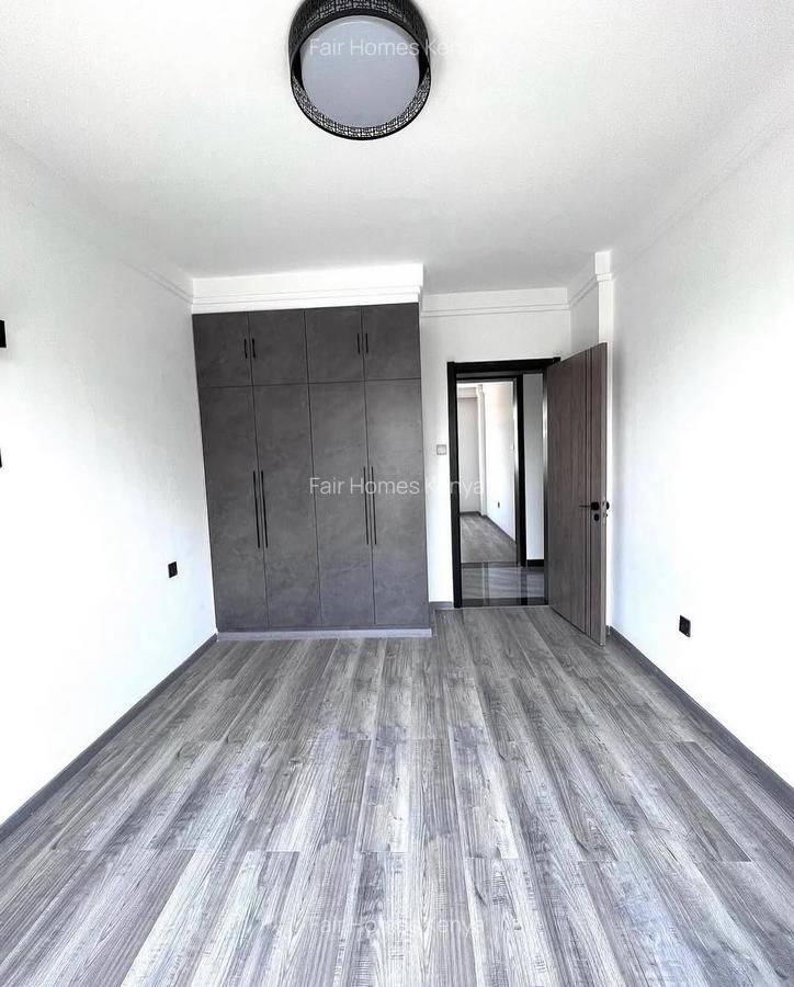3 Bed Apartment with En Suite at Othaya Road - 5