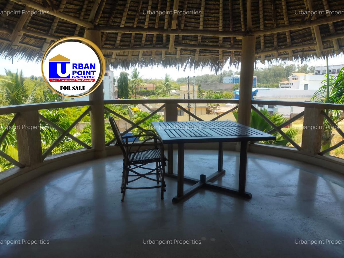 6 Bed Villa with En Suite in Nyali Area - 17