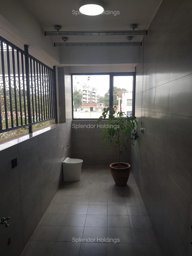 3 Bed Apartment with En Suite in Lavington - 9