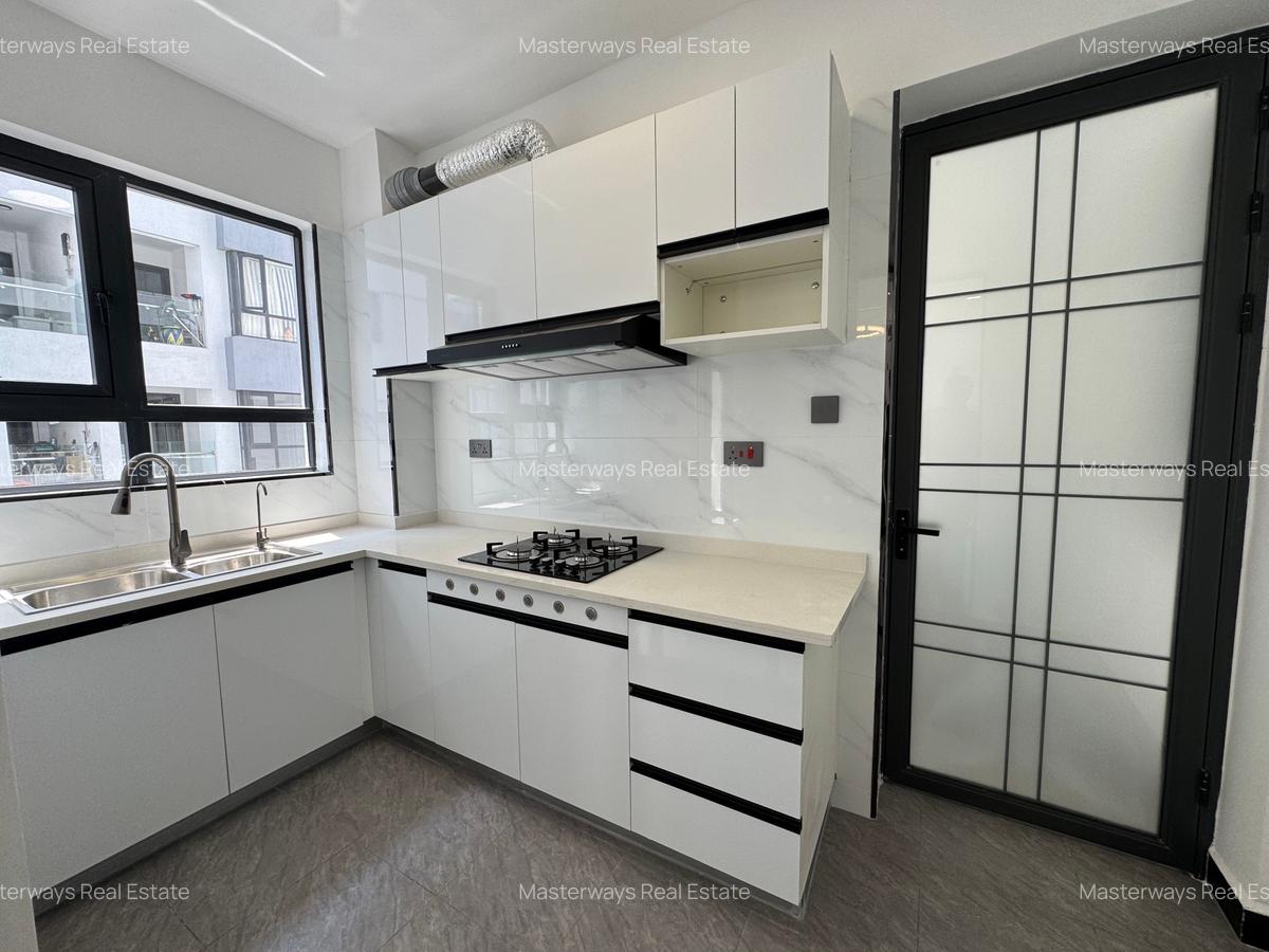 2 Bed Apartment with En Suite in Lavington - 5