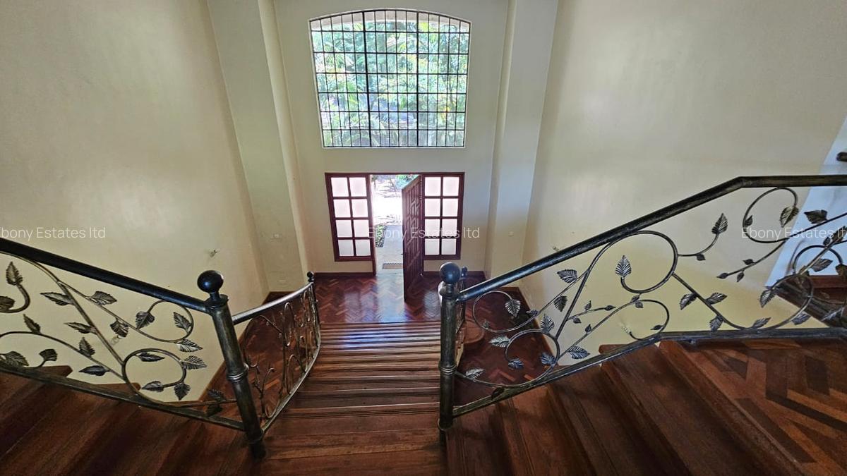 4 Bed Townhouse with En Suite in Karen - 2