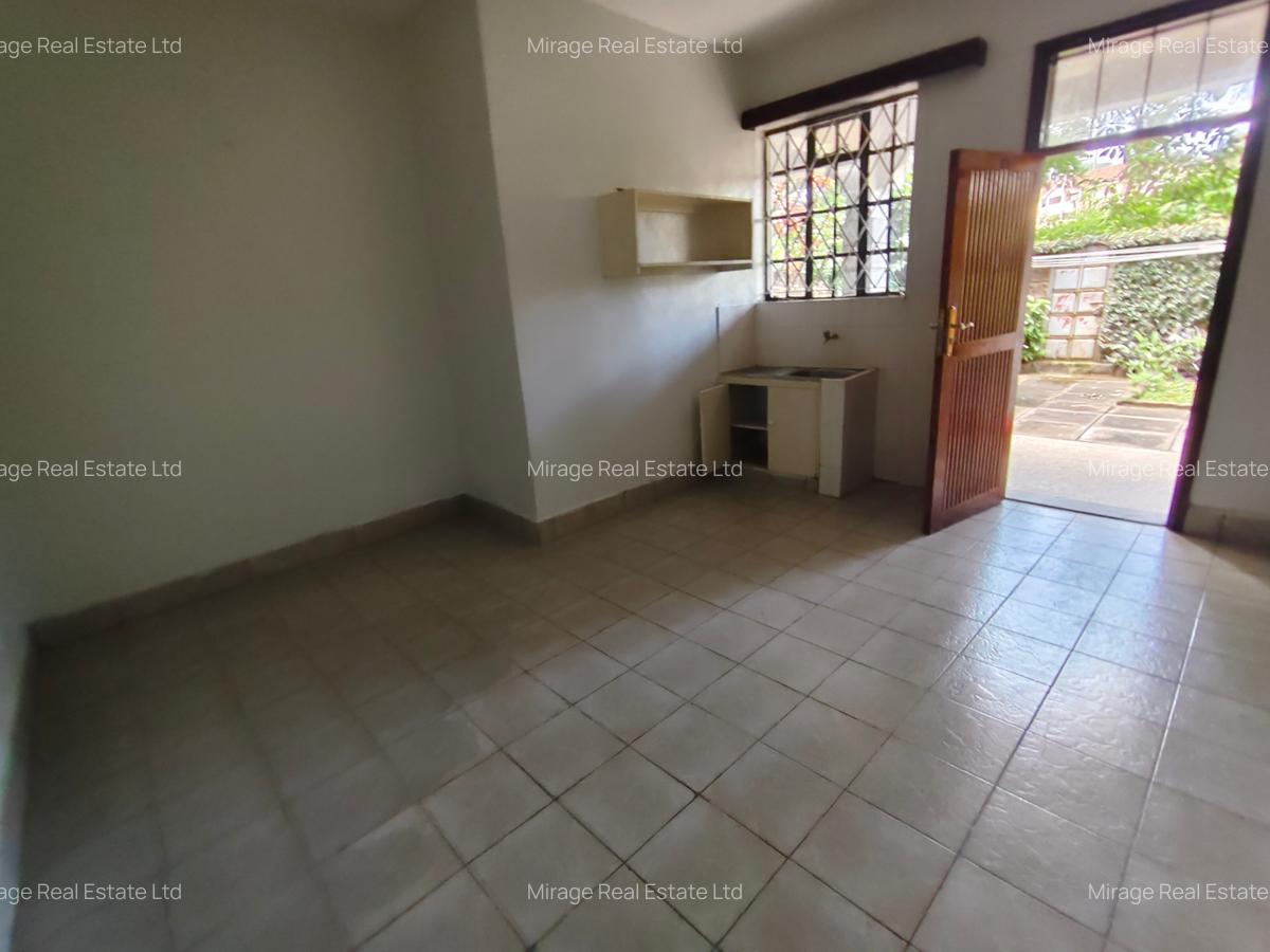 Bedsitter in Kileleshwa - 3