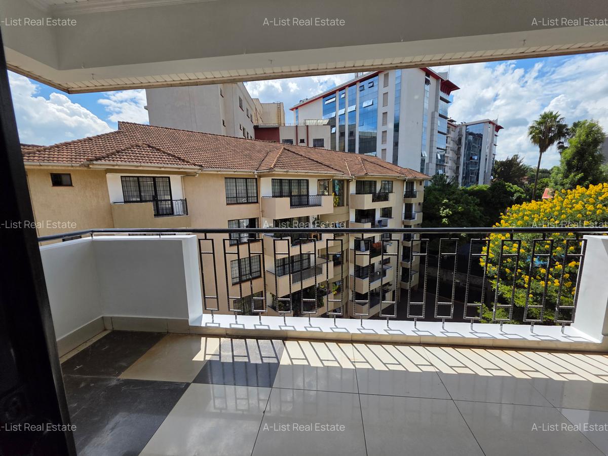 3 Bed Apartment with En Suite at Westlands - 5