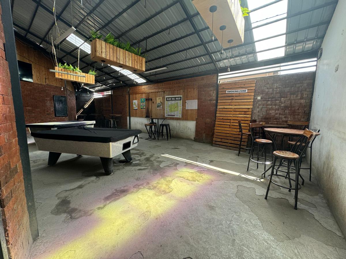 Commercial Property in Donholm - 8