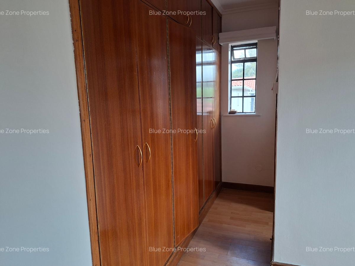 5 Bed Townhouse with En Suite at Off Ruaka Rd - 18