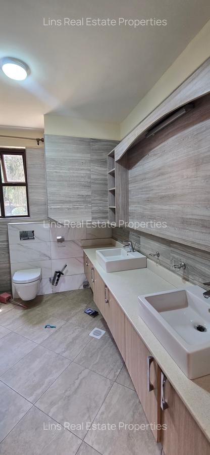 5 Bed Townhouse with En Suite in Lavington - 9