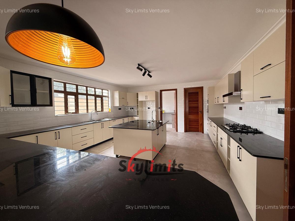 5 Bed Villa with En Suite at Mushroom Garden - 5