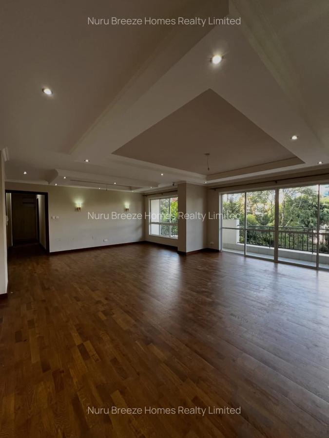 3 Bed Apartment with En Suite in Riverside - 18