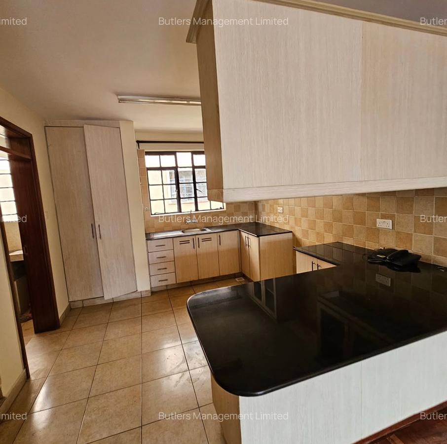 3 Bed Apartment with En Suite in Riverside - 3