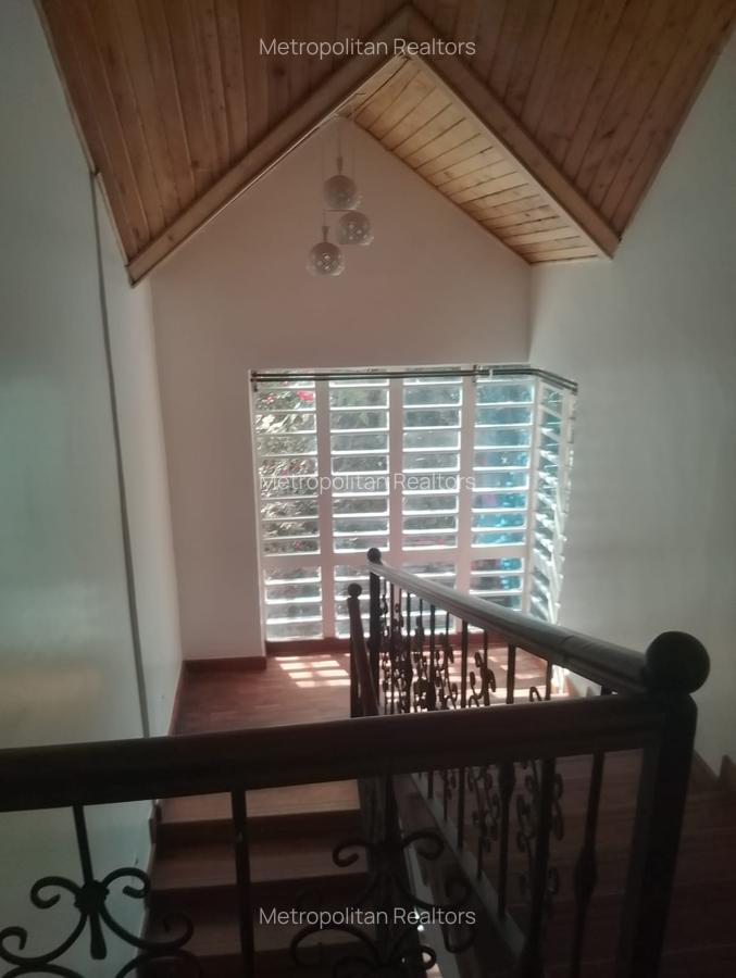 6 Bed Townhouse with En Suite at Dagoreti Road - 9