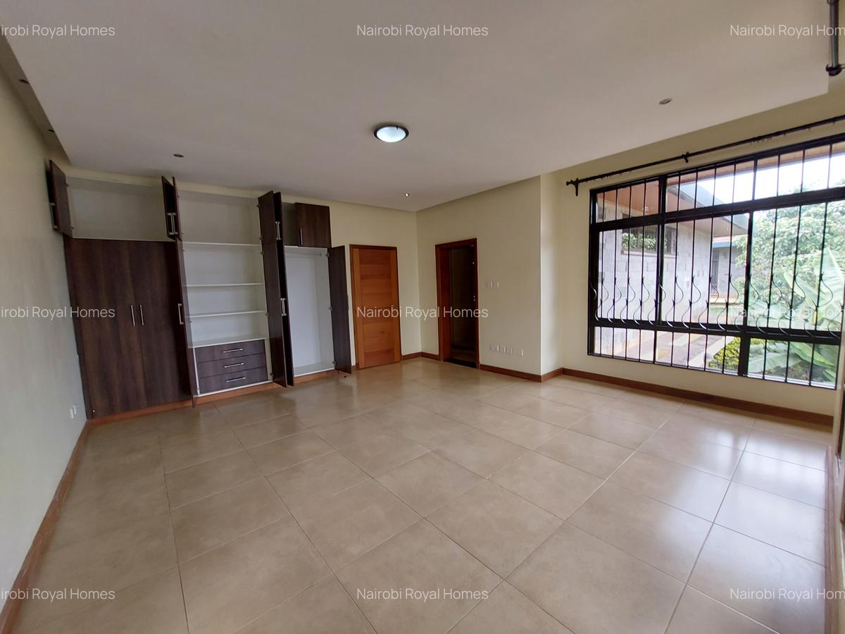 5 Bed House with En Suite at Runda Mumwe - 18