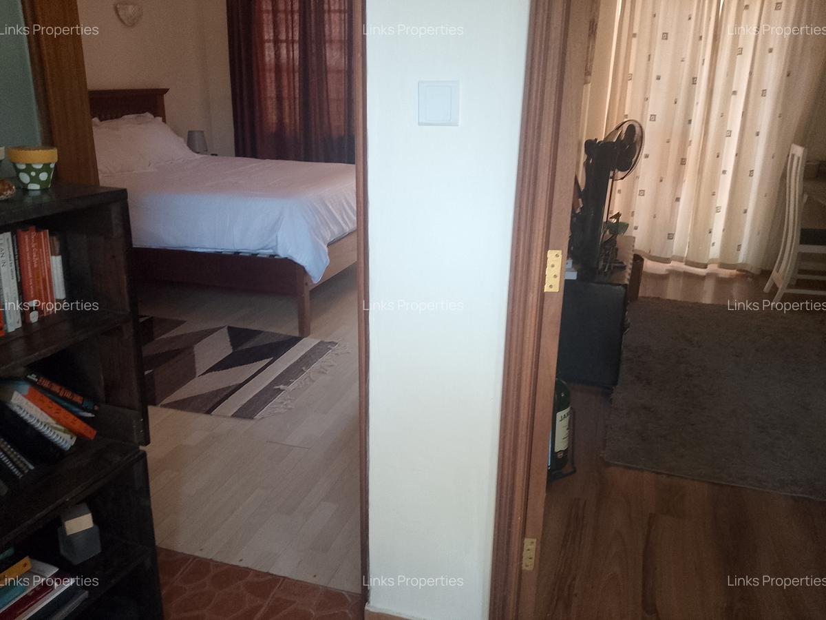 1 Bed House with En Suite at Karen - 10