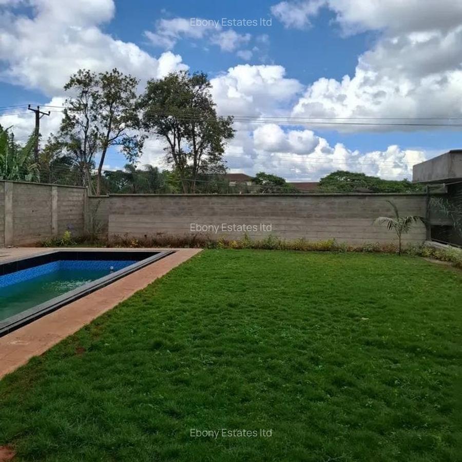 5 Bed Townhouse with En Suite in Lavington - 2