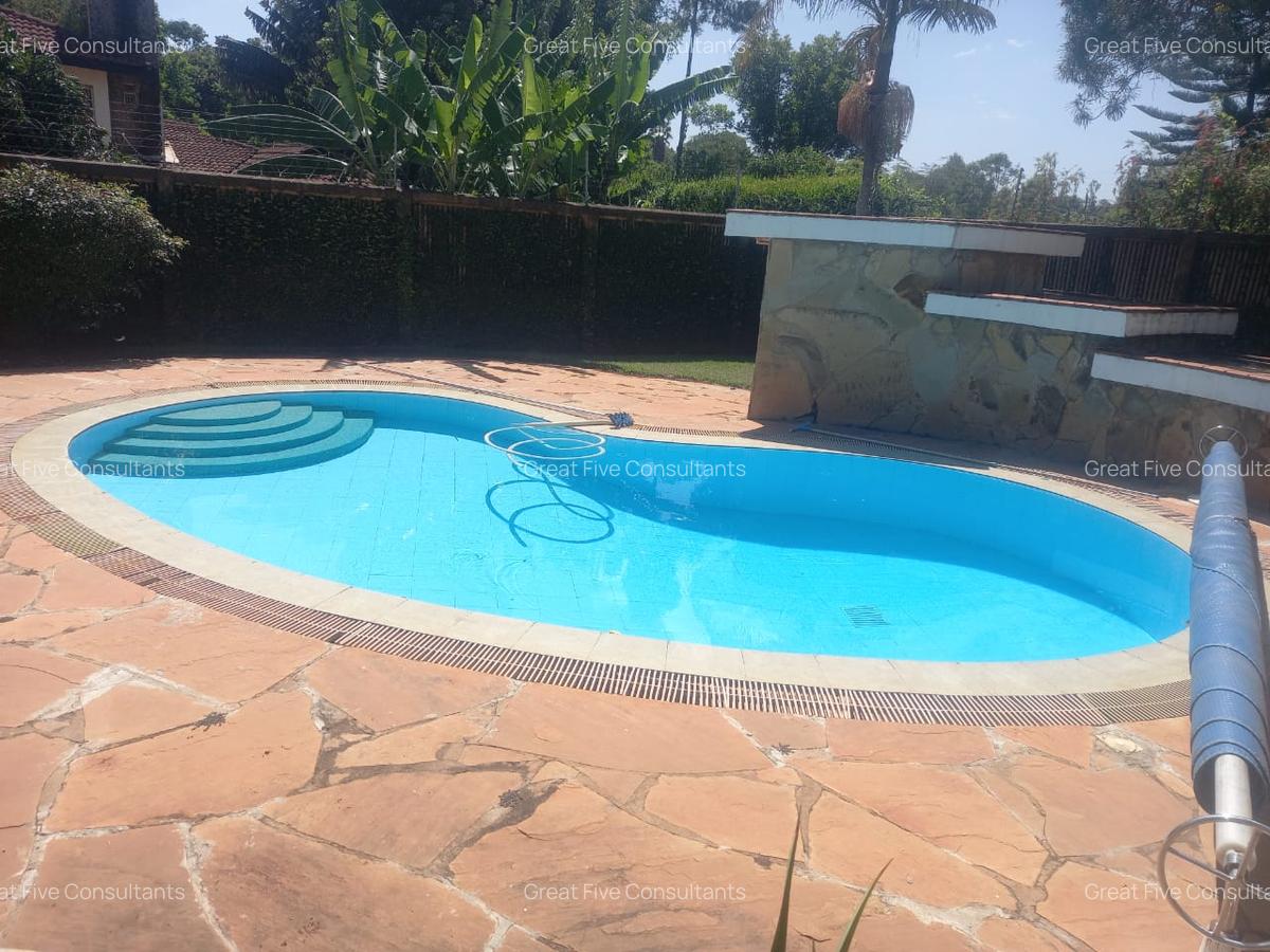 5 Bed Villa with En Suite in Runda - 4