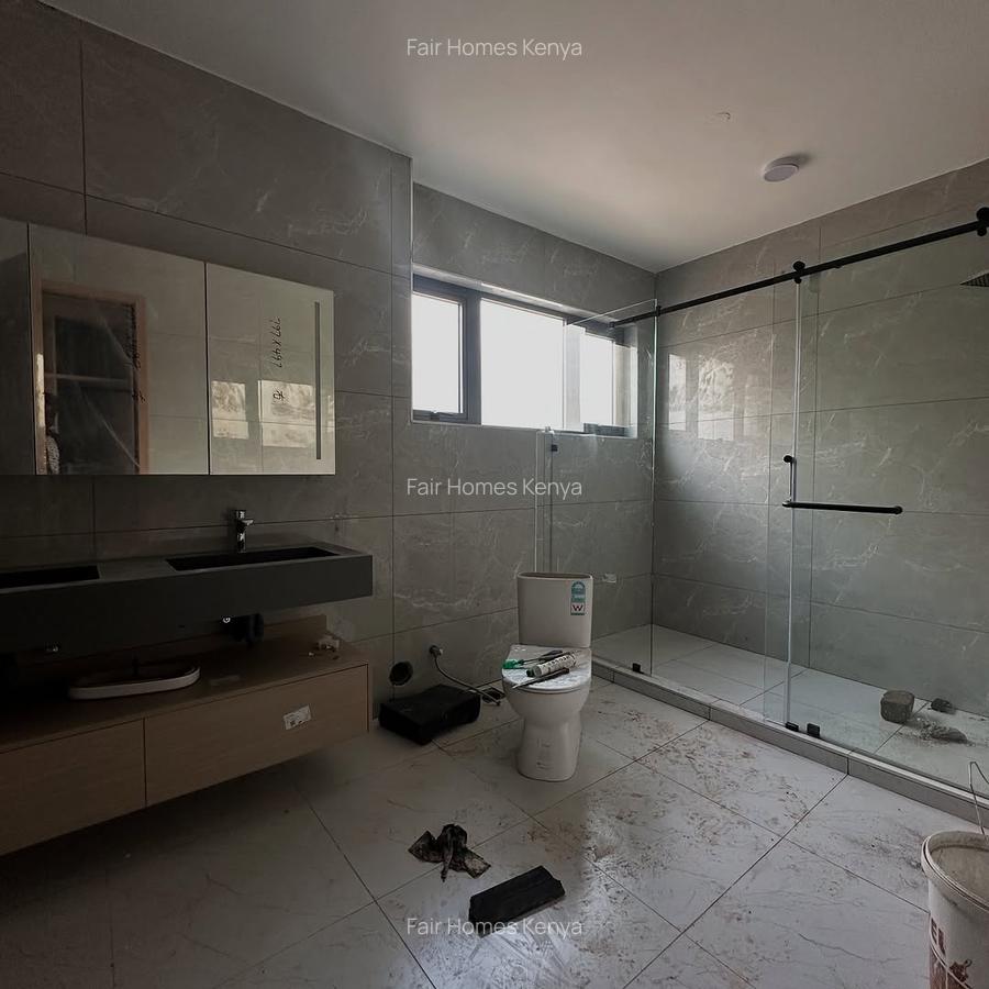 5 Bed Townhouse with En Suite at Lavington Green - 7