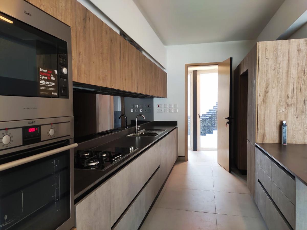 3 Bed Apartment with En Suite in Kilimani - 14