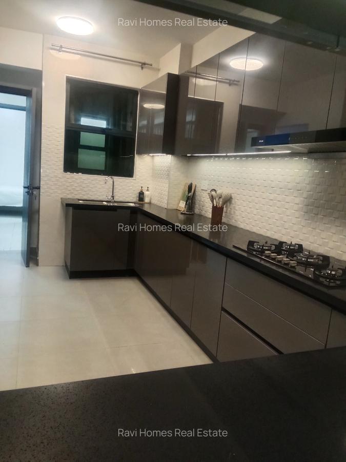 3 Bed Apartment with En Suite in Parklands - 7