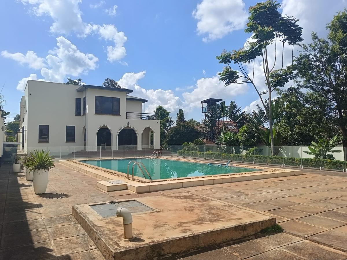 5 Bed House with En Suite at Runda - 5