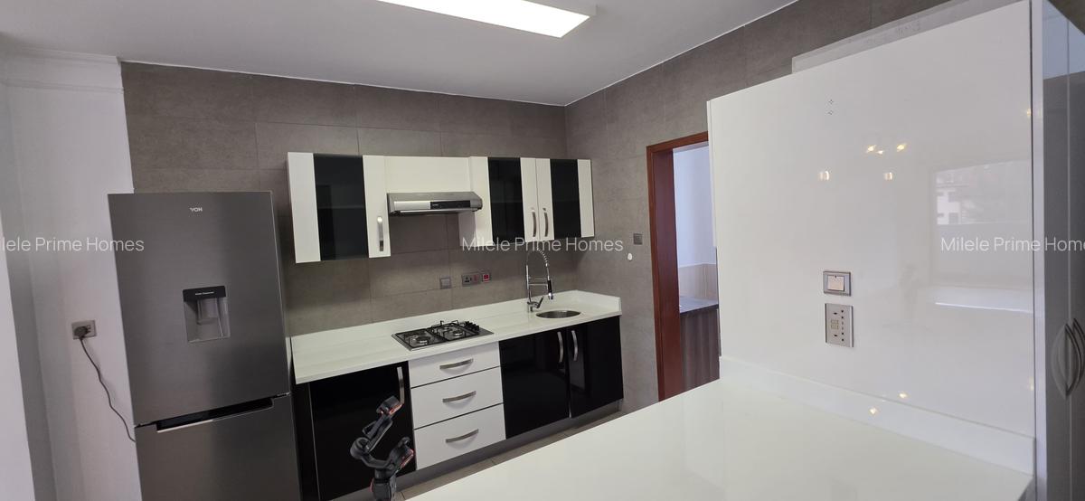 Serviced 2 Bed Apartment with En Suite at Gatundu Road - 4