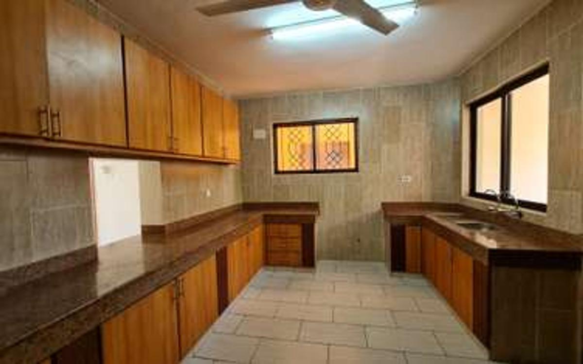 3 Bed Apartment with En Suite at Moyne Drive Nyali - 7