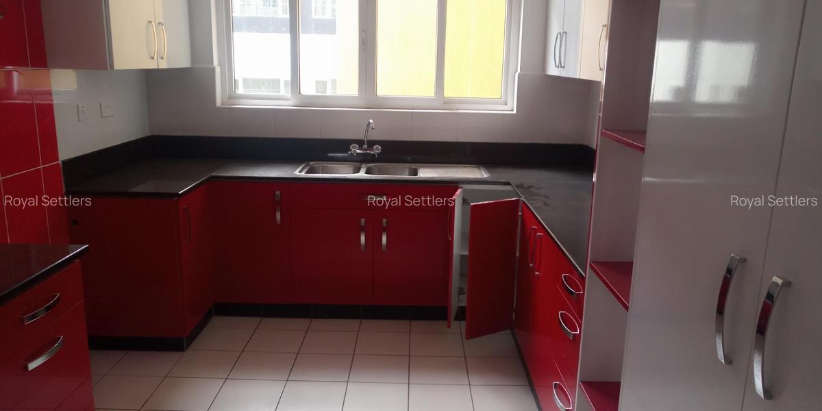 3 Bed Apartment with En Suite at School Lane - 9