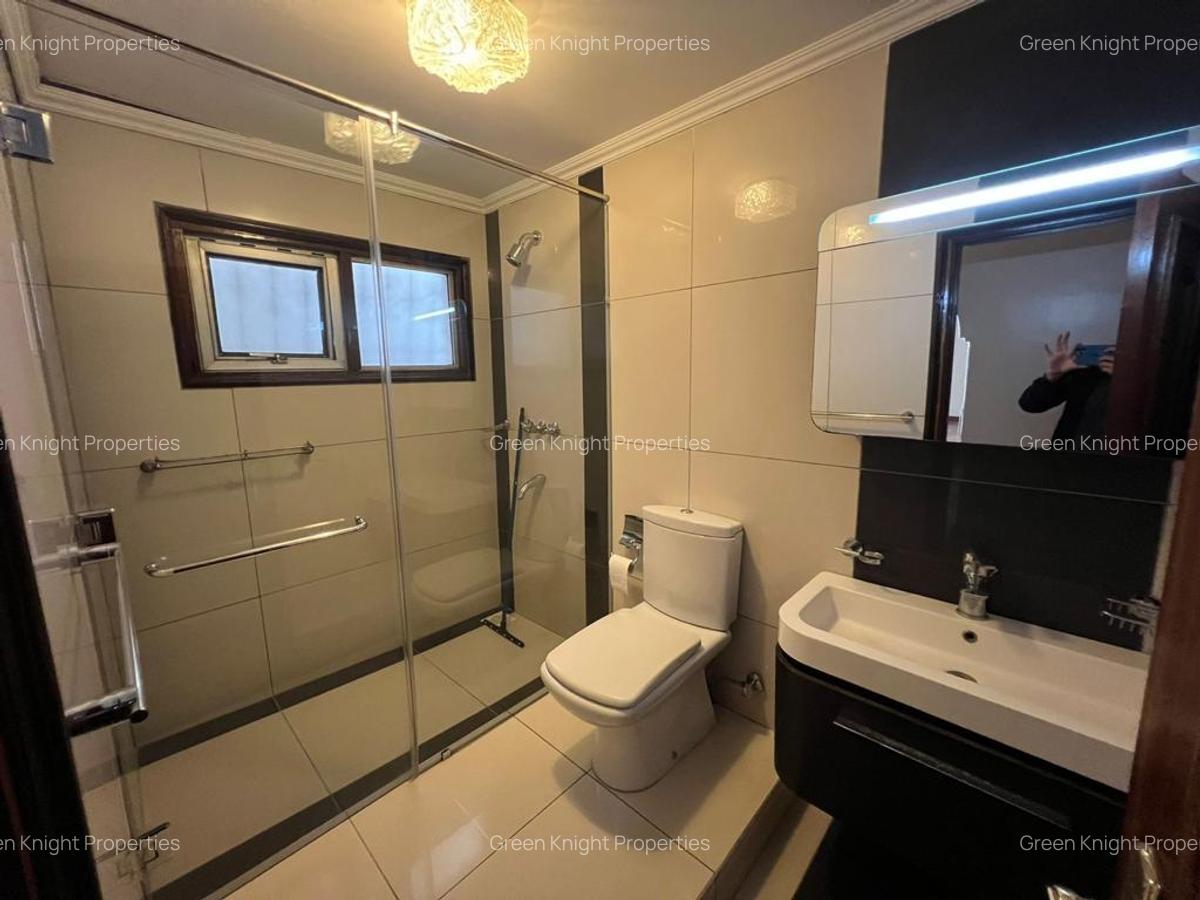 Serviced 4 Bed Apartment with En Suite in Westlands Area - 11