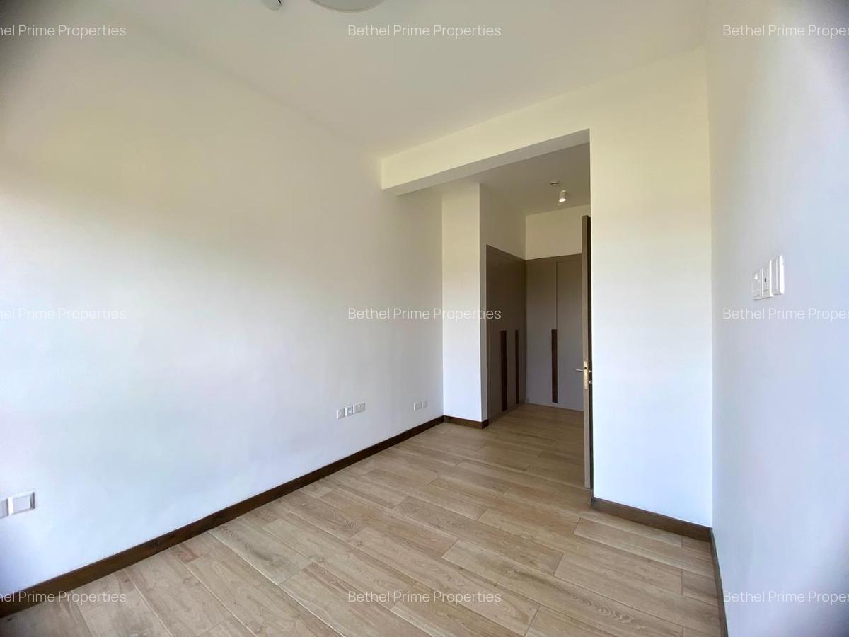 1 Bed Apartment with Swimming Pool in Rosslyn - 6