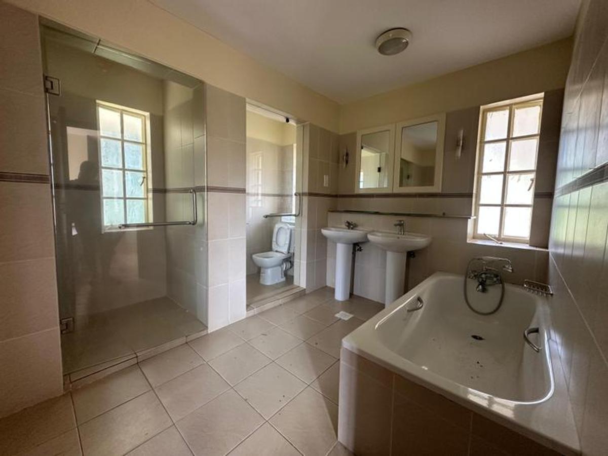 5 Bed Townhouse with En Suite at Mzima Springs - 12