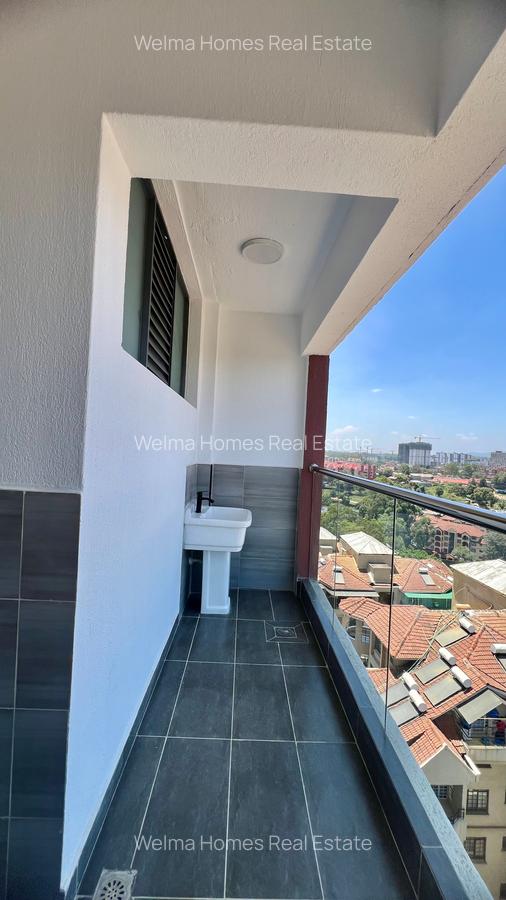 2 Bed Apartment with En Suite in Lavington - 5