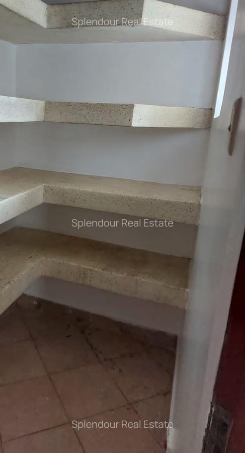 3 Bed Apartment with En Suite in Parklands - 5