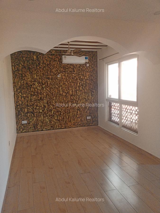 Serviced 1 Bed Apartment with En Suite at Nyali - 11