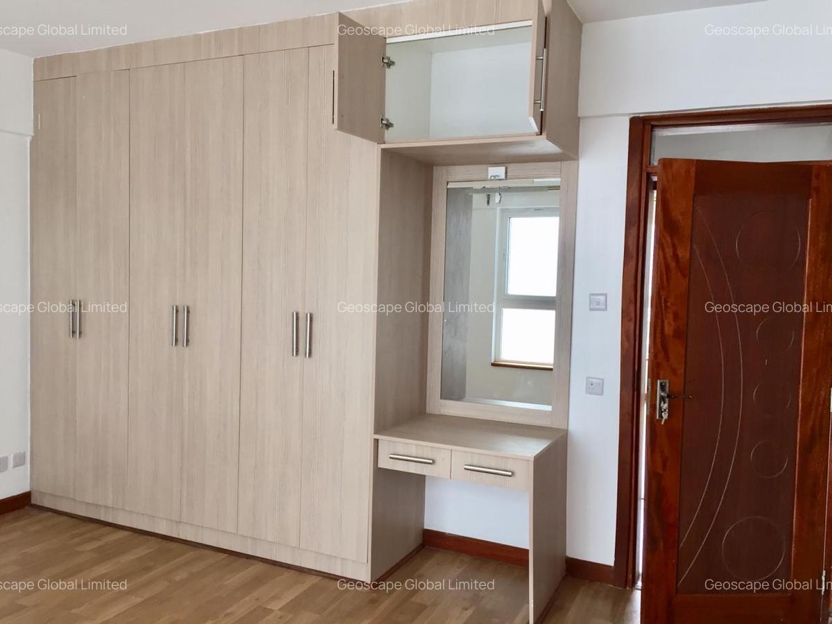 4 Bed Apartment with En Suite in General Mathenge - 14