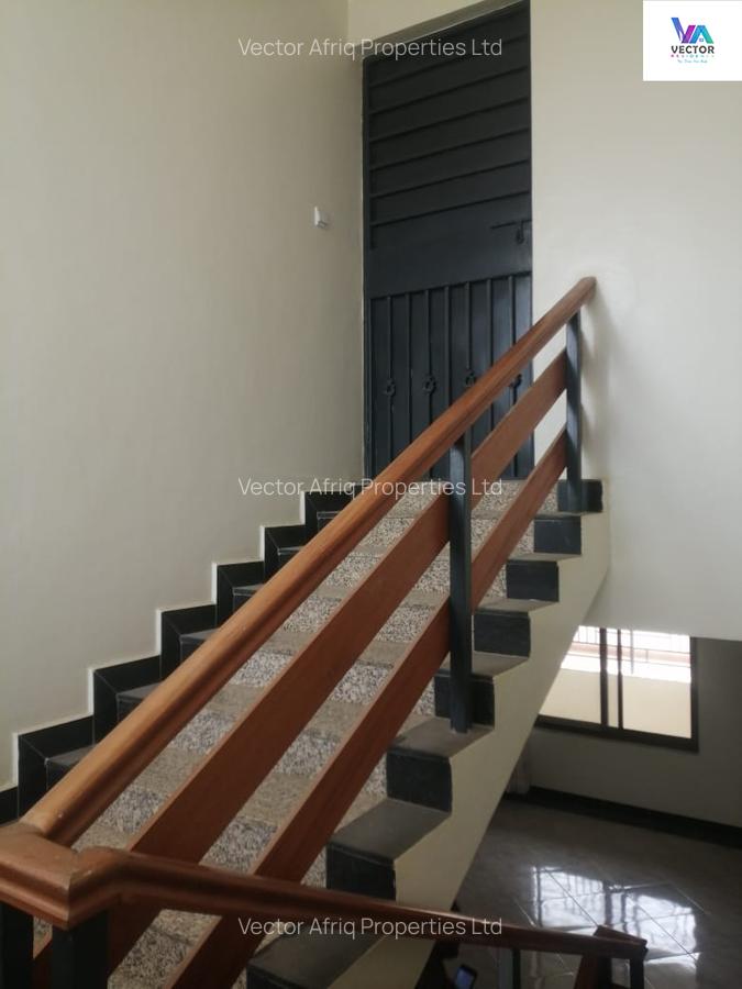 5 Bed Townhouse with En Suite in Syokimau - 18