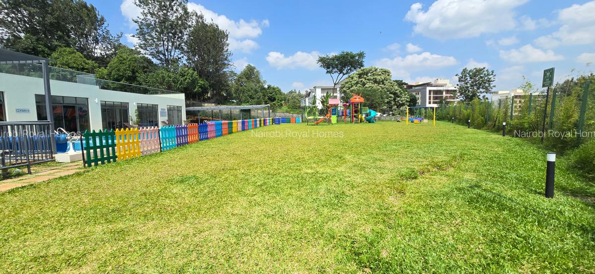 4 Bed Townhouse with En Suite at The Loft Two Rives - 2