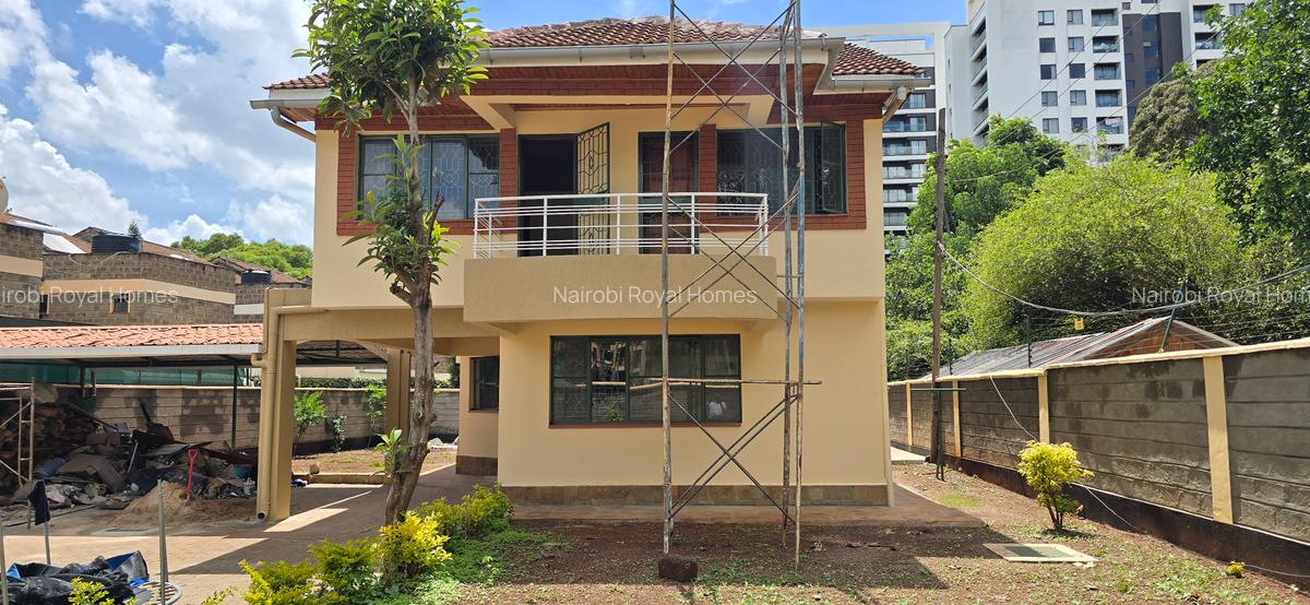 5 Bed Townhouse with En Suite at Lavington Green - 10