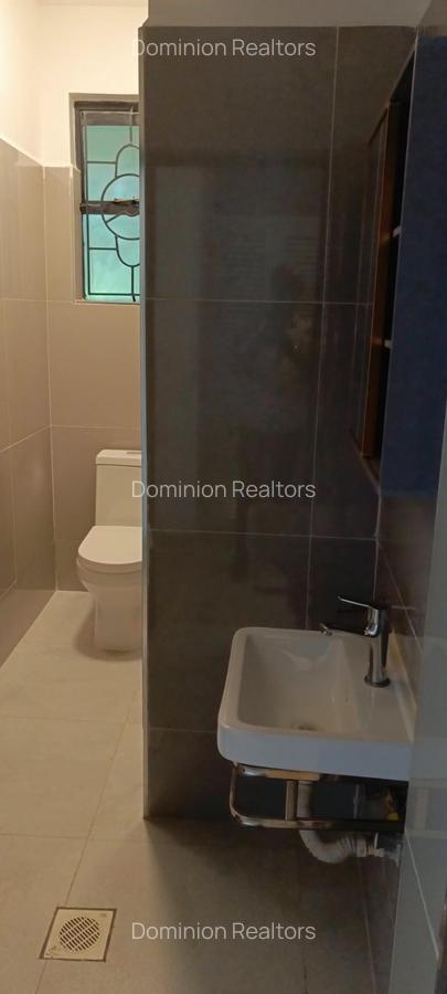 2 Bed Apartment with En Suite in Westlands Area - 14
