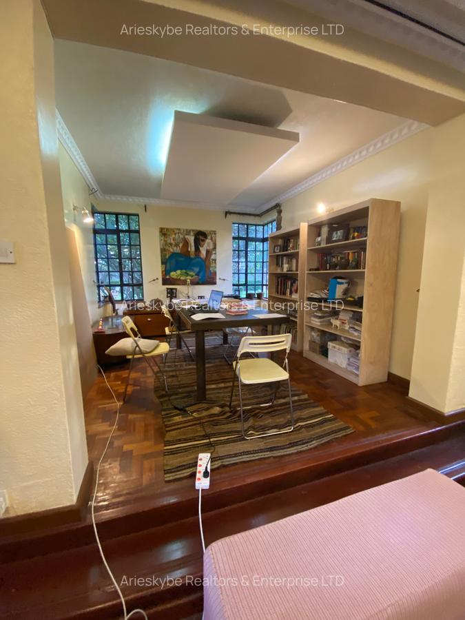 5 Bed Villa with En Suite in Runda - 6