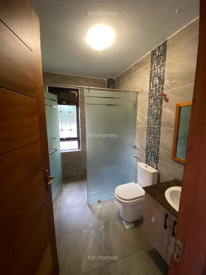 5 Bed Townhouse with En Suite in Runda - 10