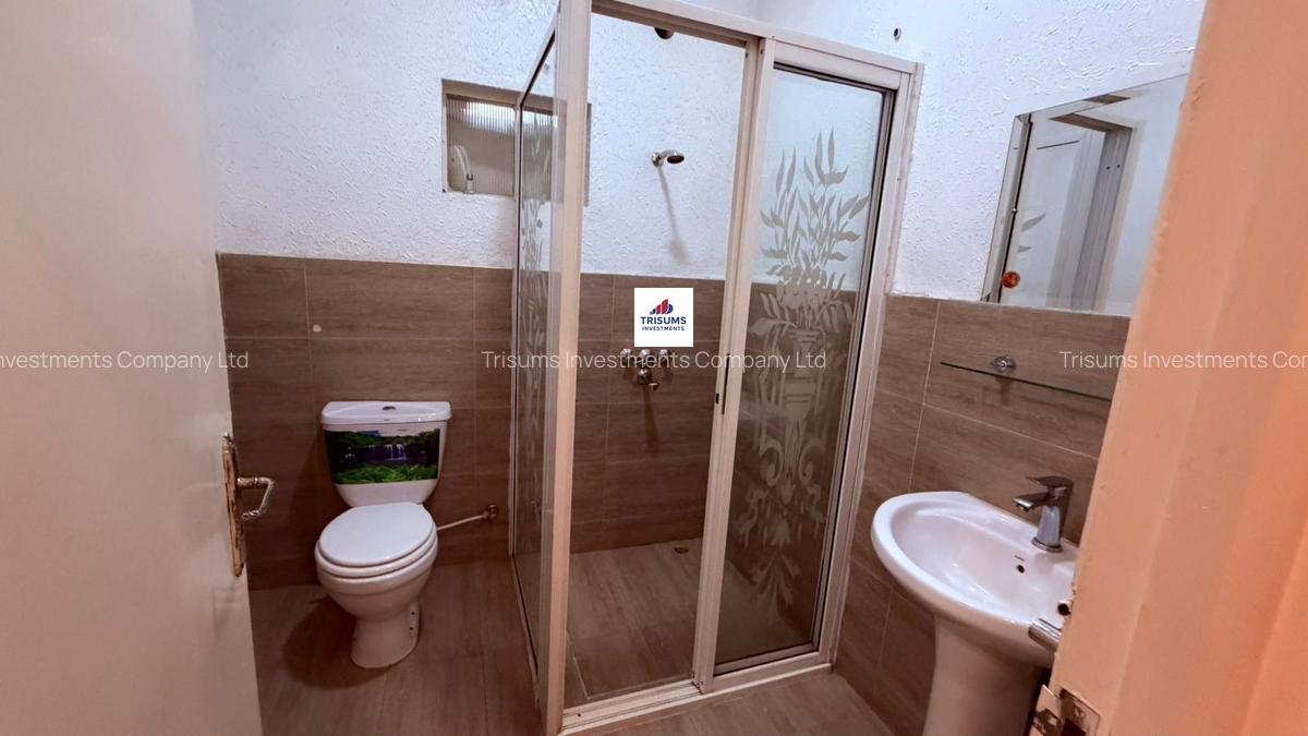 4 Bed House with En Suite in Spring Valley - 13