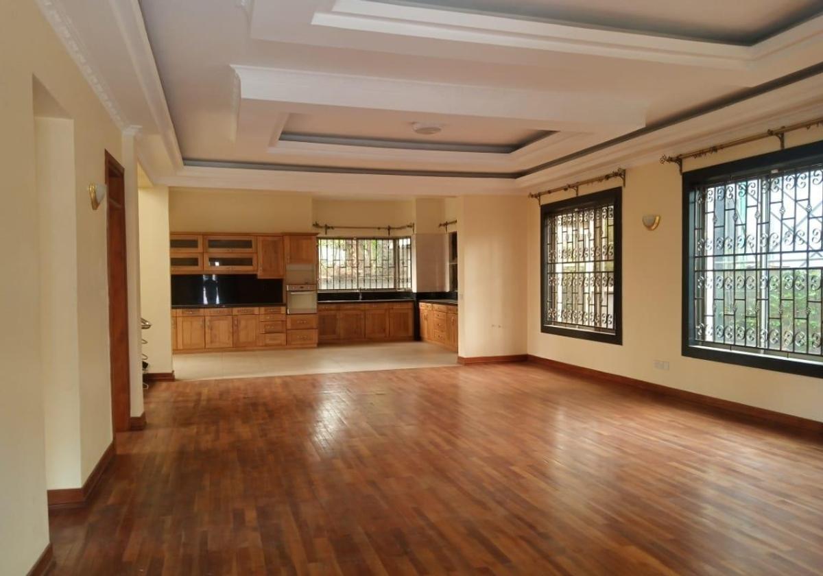 4 Bed Townhouse with En Suite in General Mathenge - 2