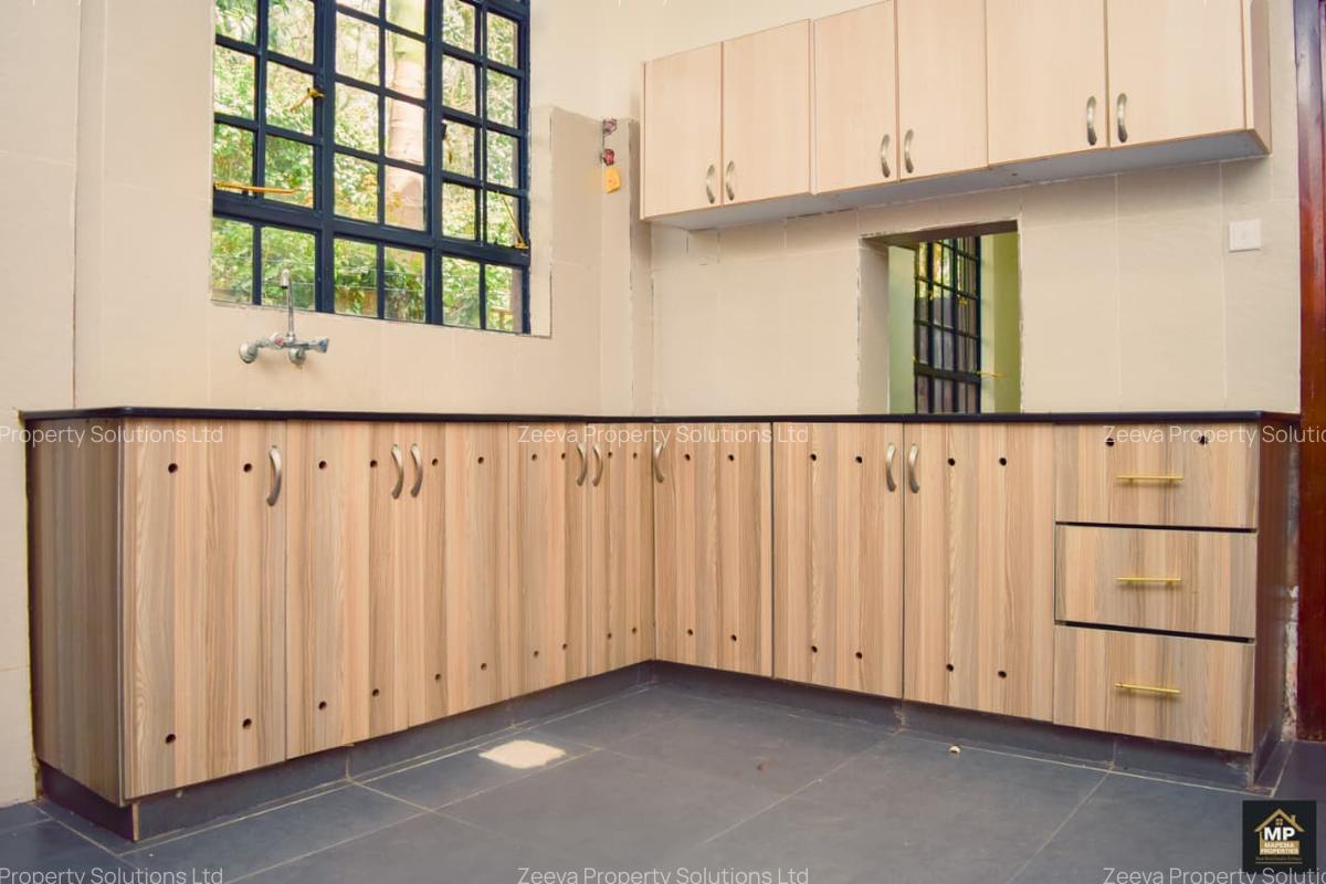 3 Bed House with En Suite in Karen - 6