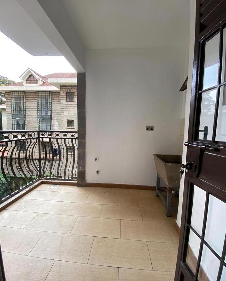 3 Bed Apartment with En Suite in Lavington - 6