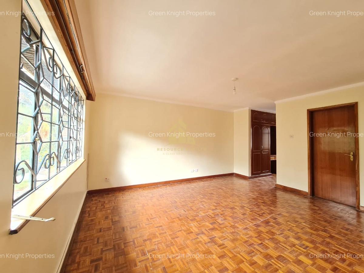 4 Bed Townhouse with En Suite in Westlands Area - 9