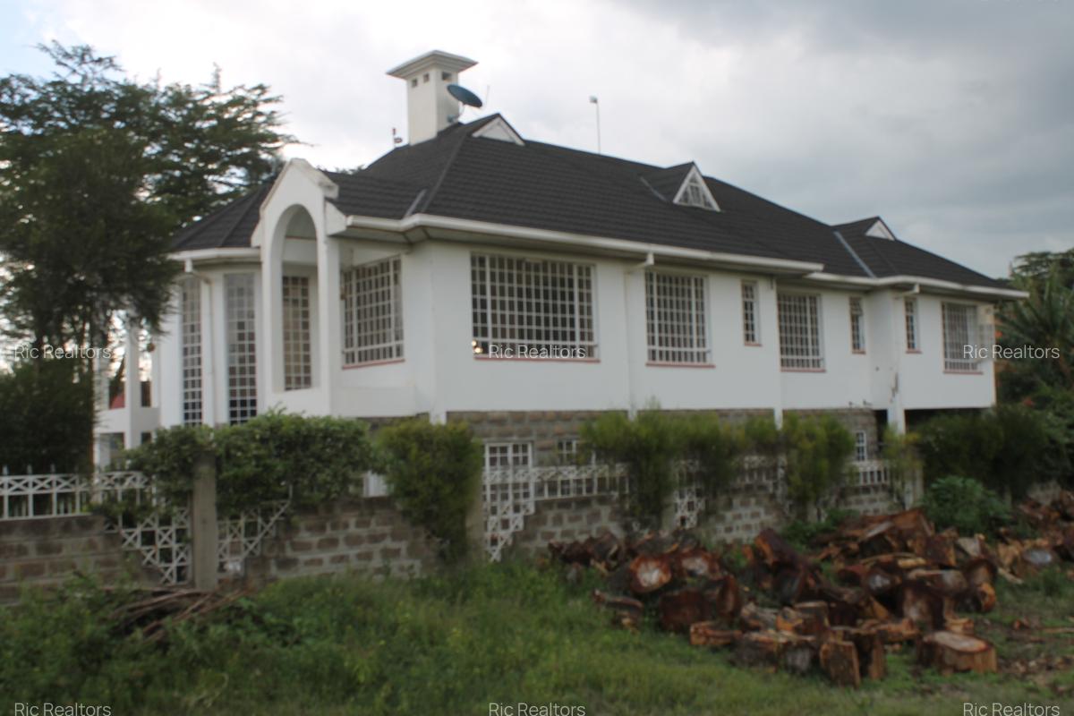 4 Bed Townhouse with En Suite at Lake Road - 5