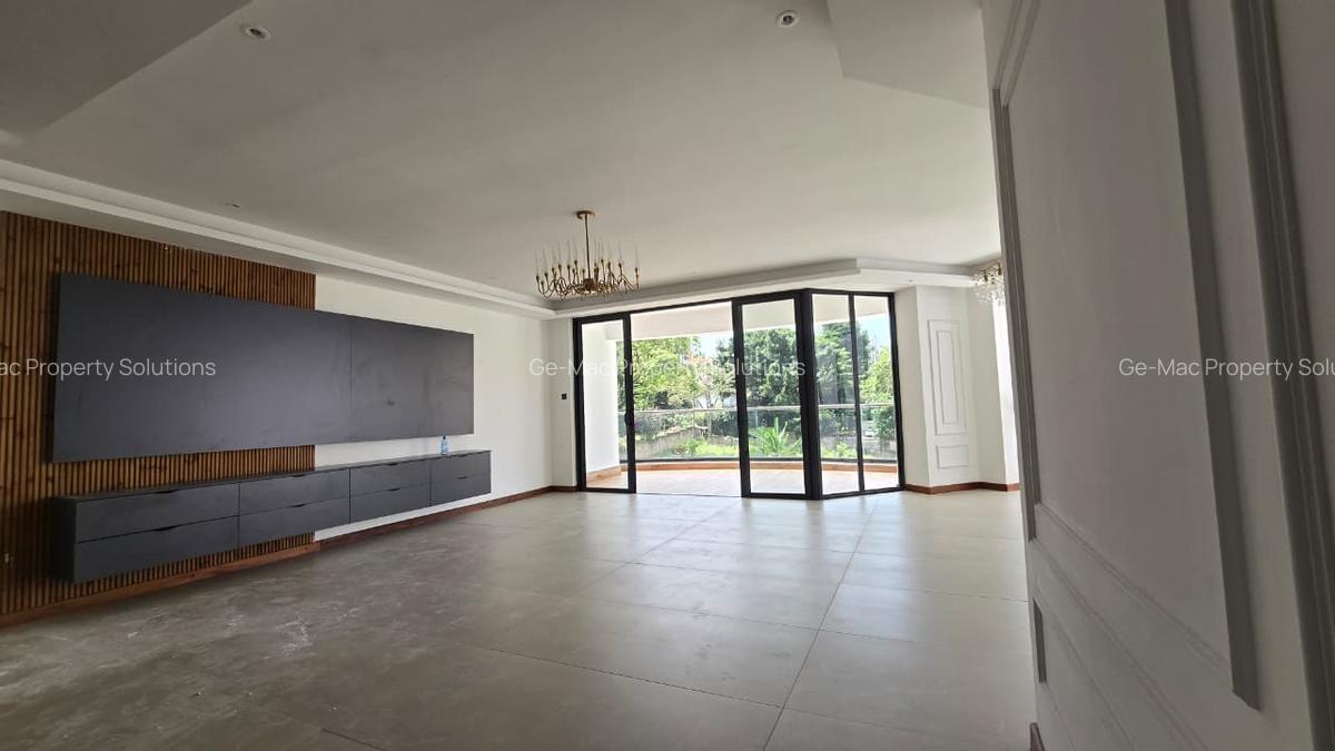 3 Bed Apartment with En Suite in Riverside - 7