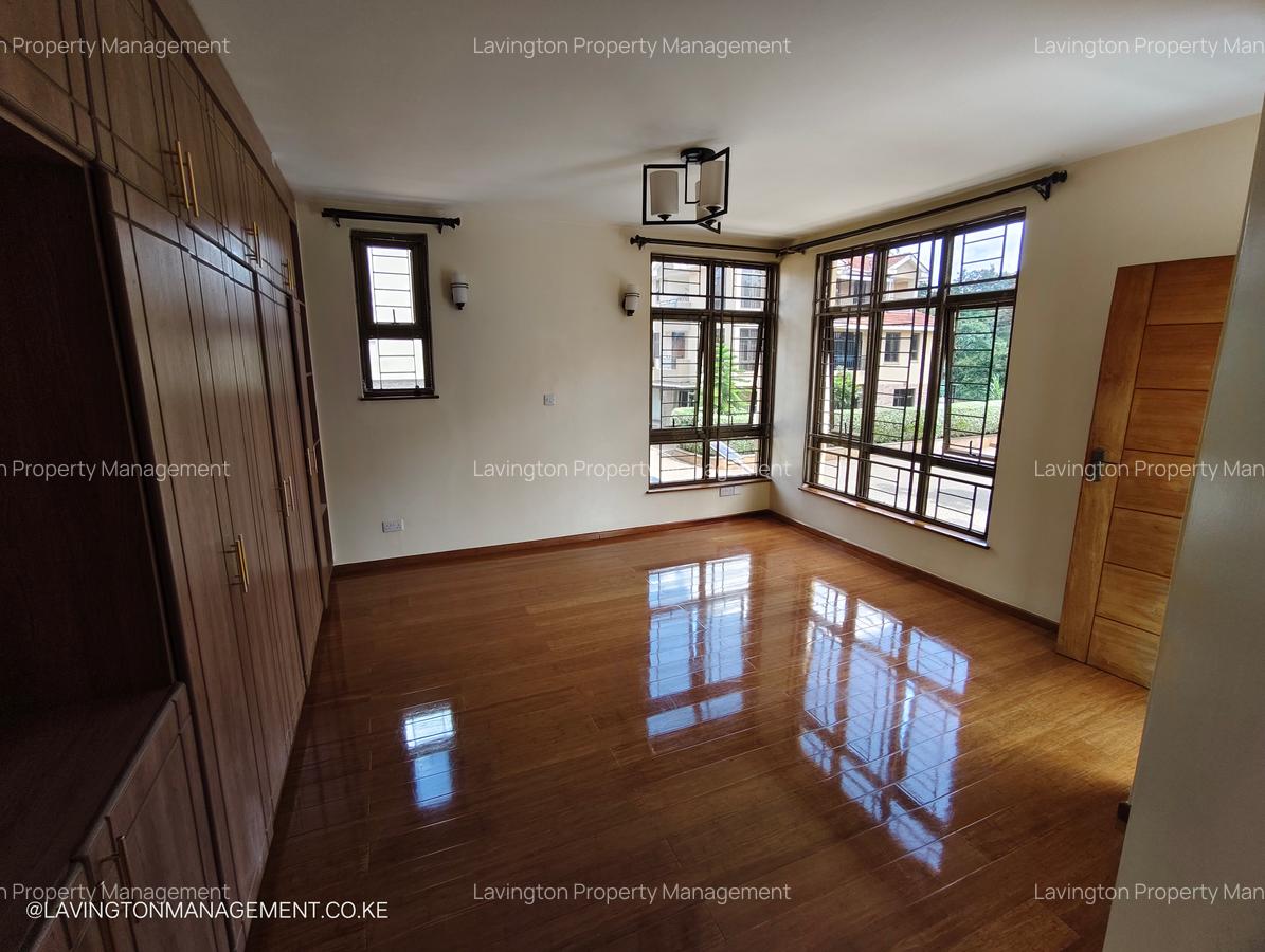 5 Bed Townhouse with En Suite at Lavington - 9