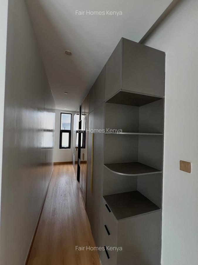 5 Bed Townhouse with En Suite at Lavington Green - 12