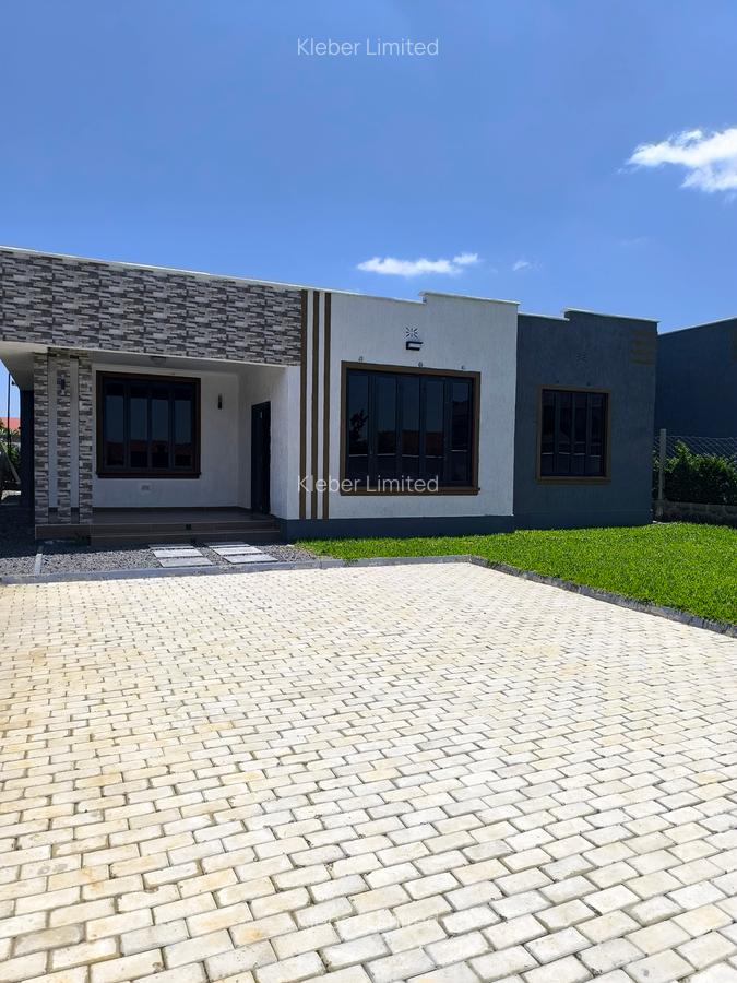 3 Bed House with En Suite in Kitengela - 1